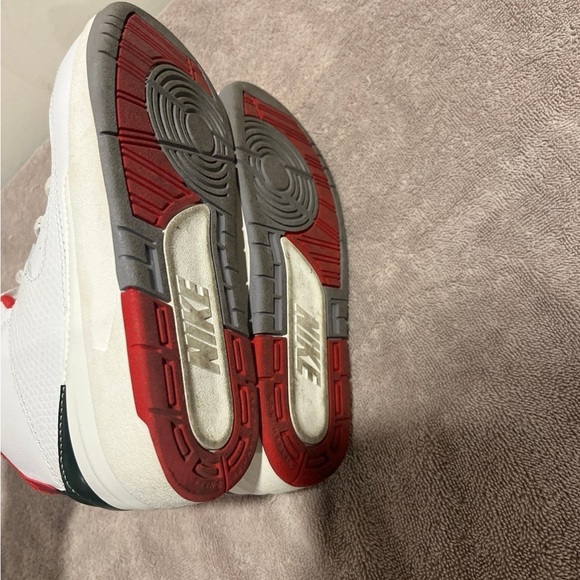 Jordan 2 - Picture 3 of 3